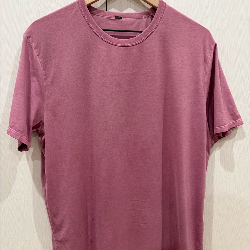 Men’s Lululemon T-shirt *Wash